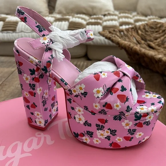 Sugar Thrillz Harajuku Picked First Platform Ankle Strap Sandals NWT - Picture 1 of 9